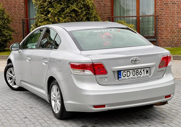 Toyota Avensis cena 26999 przebieg: 214299, rok produkcji 2009 z Darłowo małe 277